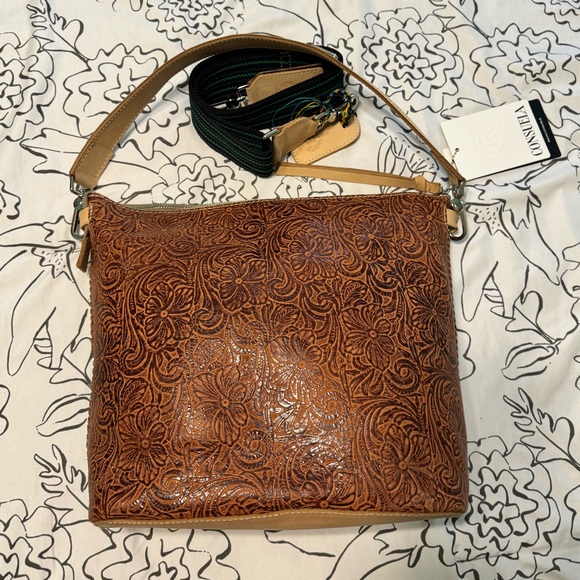 Consuela Sally Hobo - Picture 3 of 9